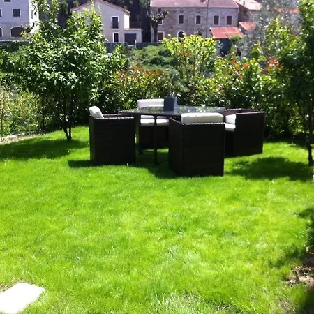 Livesi Lodge Appartement Plain-Pied 40M2 Pour 2 Avec Jacuzzi شقة *